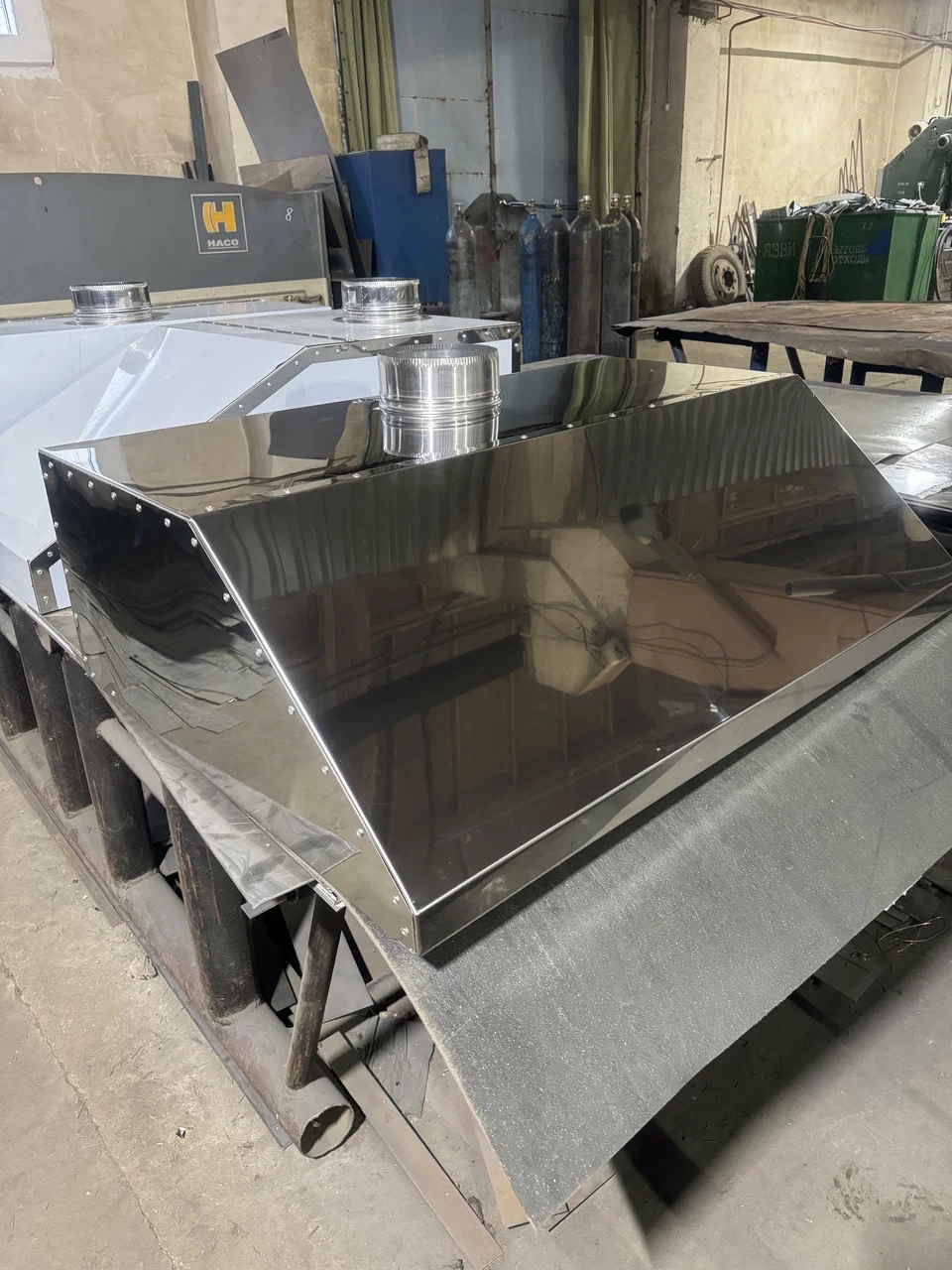 Изготовление вытяжных зонтов